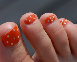 SHARING A CAB AND MY TOES